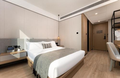 Dongmen Hotel | Explore CM Serviced Apartment Shenzhen Dongmen - 4-Star Stay