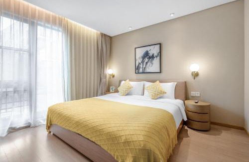 Shekou Apartment | Elegant CM Serviced Apartment in Shenzhen with Pool Access