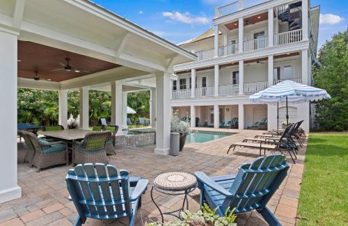 Isle of Palms House | Discover 3008 Cameron Blvd: Family-Friendly with Pool Access