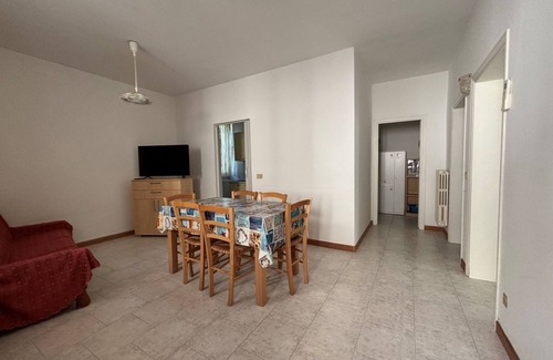 Cesenatico Apartment | CN016 - Cesenatico, comfortable three-room apartment near the sea with parking space