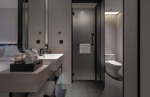 Futian CBD Hotel | CNHOL RADIENT HOTEL
