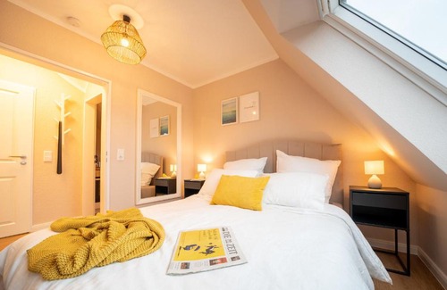 Cappel-Neufeld Apartment | Oceanfront 2-Room Apartment with Spectacular Views