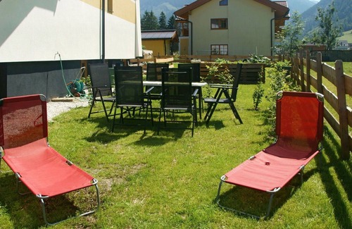 Fusch an der Grossglocknerstrasse Apartment | Cosy apartment for 6 people with WIFI, TV, patio, pets allowed and parking
