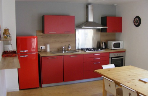 Saint-Etienne-les-Remiremont Villa | Pet-Friendly Villa with Pool and Lake View – Rated 8.8