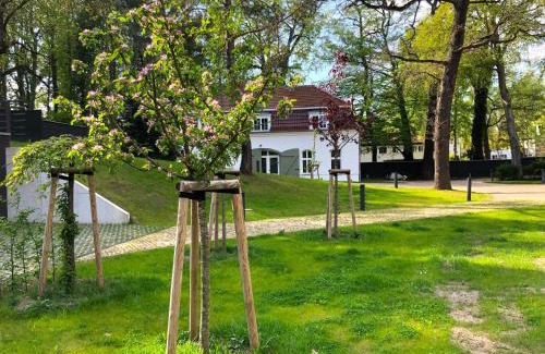 Seebad Heringsdorf Villa | Pet-Friendly Coach House with Oceanfront Views & Spa