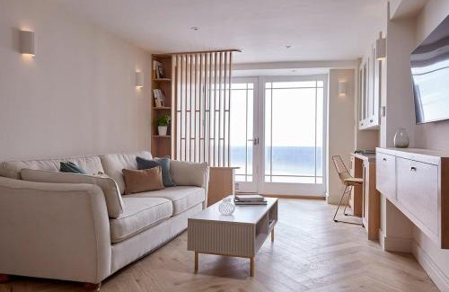 Totnes House | Family-Friendly Stay at Coach House Totnes