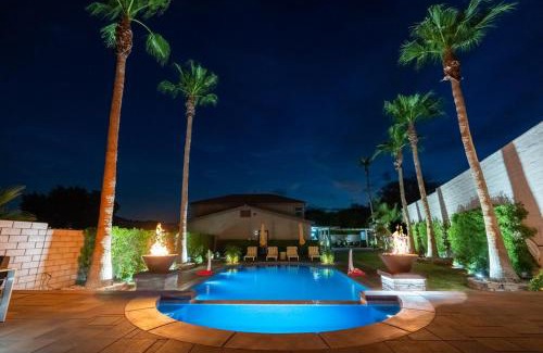 Terra Lago House | Coachella Fest Modern Paradise Garikimot