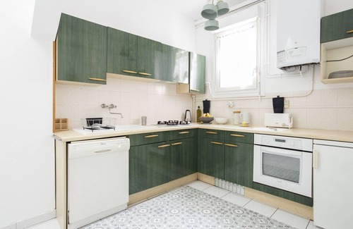 Biarritz Apartment | Vintage Chic Retreat in the Heart of St Charles, Biarritz