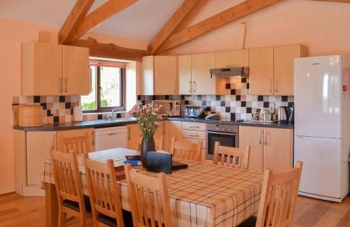 Saint Kew House | Family-Friendly Coachmans Retreat - Guest Rated 9.8/10