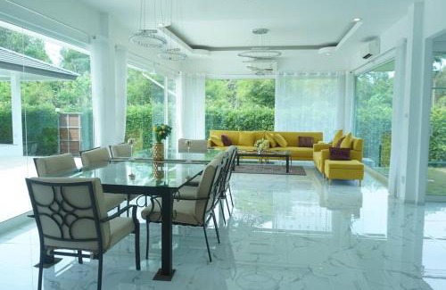 Chumphon Villa | Relaxing CoaSea Pool Villa with Private Pool & Pet-Friendly
