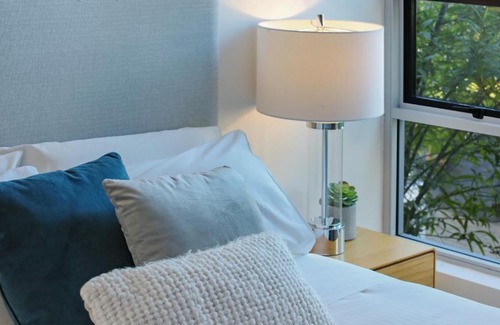 Merimbula Apartment | Coast 21: Poolside Retreat with Family-Friendly Amenities