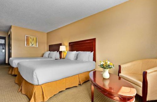Williams Lake Hotel | Coast Fraser Inn: Pet-Friendly Stay with Breakfast & Hot Tub