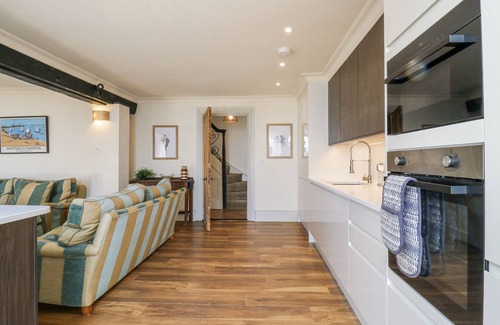 Swalecliffe House | Coast Guard House: Pet-Friendly Retreat with Hot Tub