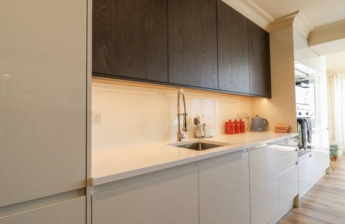 Swalecliffe House | Coast Guard House: Pet-Friendly Retreat with Hot Tub