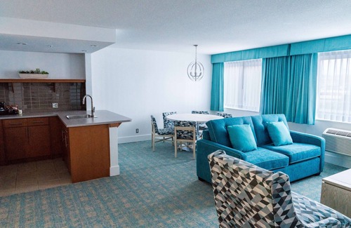 Langley Hotel | Relax at Coast Hotel & Convention Centre in Langley City