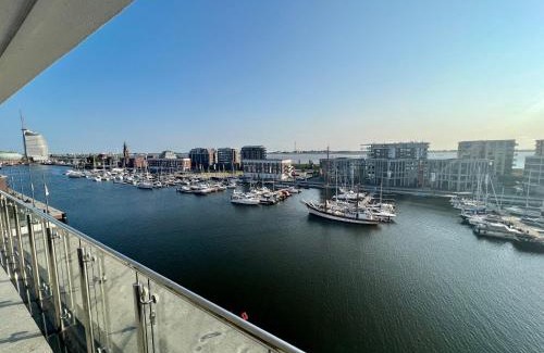 Mitte-Sud Apartment | Cozy COAST HOUSE Seaside Loft with Oceanfront Views