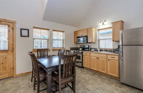 Dover Bay House | Cozy Courtyard Bungalow with Pool and Beach Access