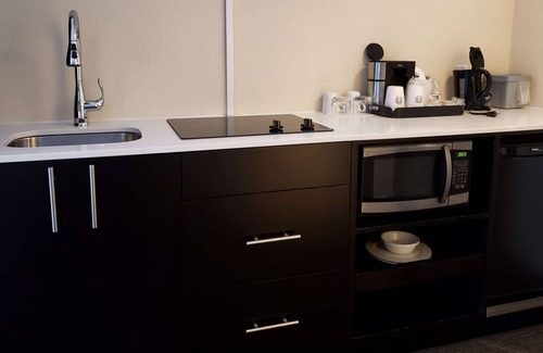 Kamloops Hotel | Enjoy Comfort at Coast Kamloops Hotel & Conference Centre