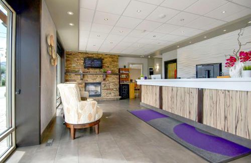 Okanagan-Similkameen Hotel | Beachfront Bliss at Coast Osoyoos Beach Hotel