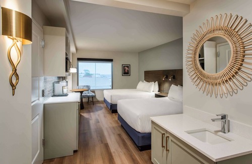 Rehoboth Beach Hotel | Coast Rehoboth Beach: Oceanfront Getaway with Spa & Pool