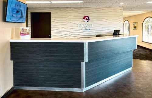 Swift Current Hotel | Coast Swift Current Hotel: Pet-Friendly & Family Welcoming