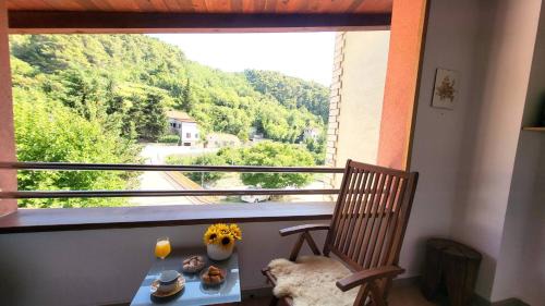 Novigrad Apartment | Coastal 2-Floor Lajka Retreat - Play, Work & Unwind