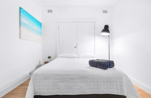 Mona Vale House | Oceanfront 3 Bedroom Retreat with Private Oasis & Views