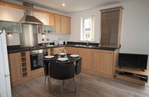 Llanelli Apartment | Coastal Apartments - Wales: Family-Friendly with Ocean Views
