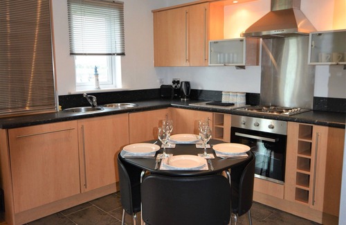 Llanelli Apartment | Lake View Coastal Apartments - Guest Rated 9.8/10
