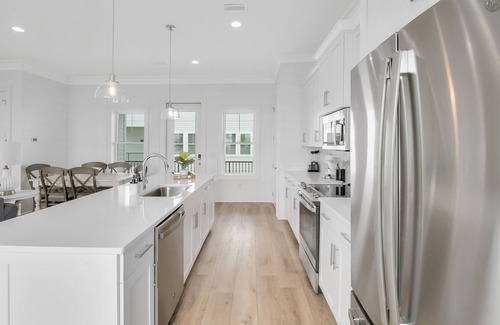 Gulf Shores Cottage | Beachfront Cottage Steps from Gorgeous White Sand Beaches