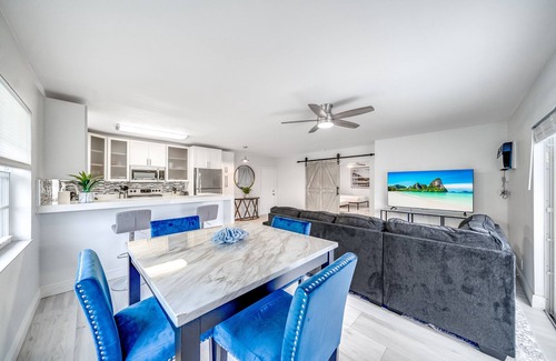 Coral Ridge Apartment | Coastal Beach Unit: Steps to Ocean, Shops & Pool Access