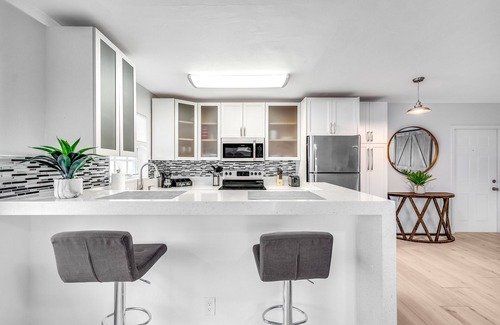 Coral Ridge Apartment | Coastal Beach Unit: Steps to Ocean, Shops & Pool Access