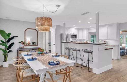 Vero Beach South House | Coastal Boho Escape with Heated Pool & Spa – 10/10 Rated