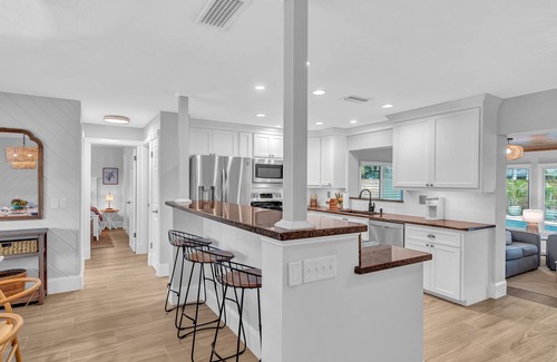 Vero Beach South House | Coastal Boho Escape with Heated Pool & Spa – 10/10 Rated