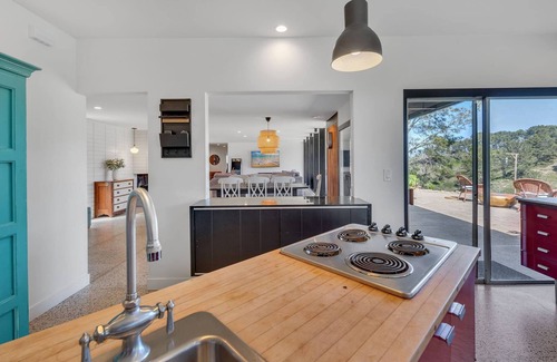 Del Mar Heights House | Coastal Canyon 5BR Retreat w Spa