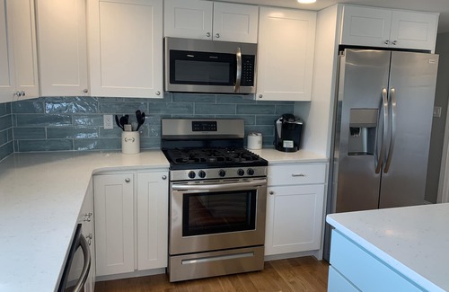 Tiverton House | Seaside Sunsets and Family-Friendly Amenities Await You