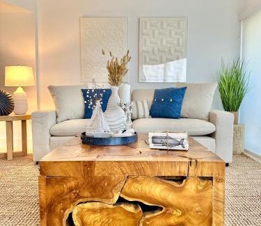 Key Largo Apartment | Coastal Chic Getaway Modern 2 Bed 2 Bath Condo in Key Largo, Marina Pool Pickleball