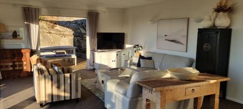 Pohara House | Coastal Elegance Awaiting You in Pohara - Rated 9/10