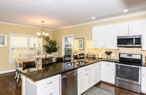 Rockport House | Coastal Class Waterfront: Unwind with Oceanfront Views
