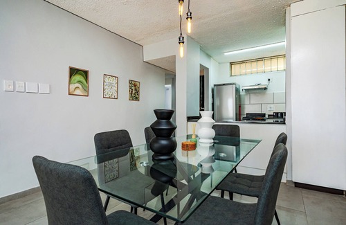 Umhlanga Apartment | Coastal Comfort in Umhlanga Rocks — Large 3BR Steps from the Beach