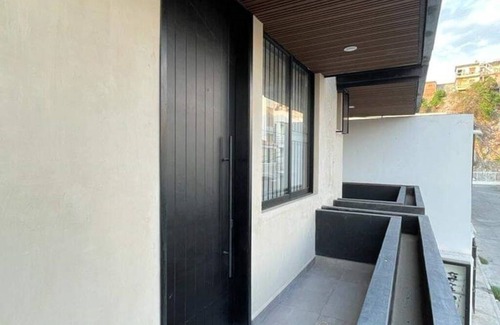 Centro Historico Apartment | "Coastal Comfort: Stylish Apartment Just One Block from the Beach!"