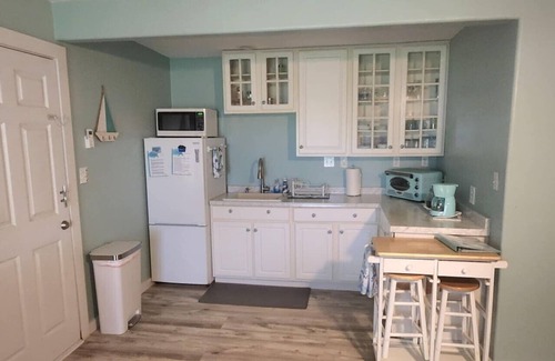 Palacios Apartment | Exceptional Coastal Cottage Bay House with Kitchen & Breakfast