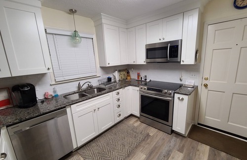 Sunset Beach Cottage | Coastal Cottage: Beach Access, Pet Friendly & Ocean View