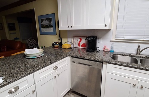 Sunset Beach Cottage | Coastal Cottage: Beach Access, Pet Friendly & Ocean View