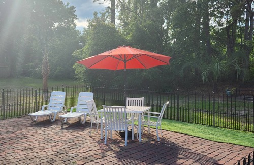 Sunset Beach Cottage | Coastal Cottage: Beach Access, Pet Friendly & Ocean View