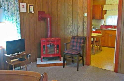 Sturgeon Bay Cottage | Secluded Coastal Cottage Resort: Guest Rated 9.8/10