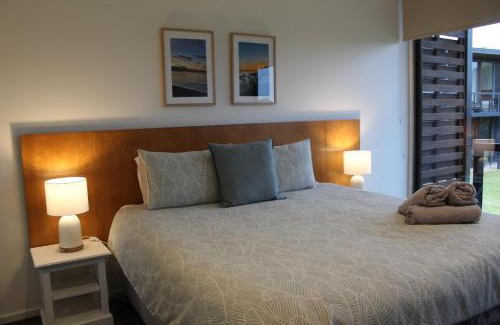Fingal Apartment | Coastal Cove Retreat: Beachfront Bliss & Family-Friendly Fun