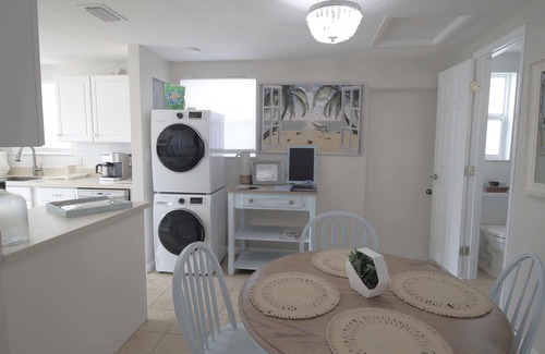 Dunedin House | Enjoy Oceanfront Living in Downtown Dunedin with Bikes!