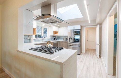 Leucadia House | Oceanfront Retreat: Family-Friendly Stay with Ocean Views