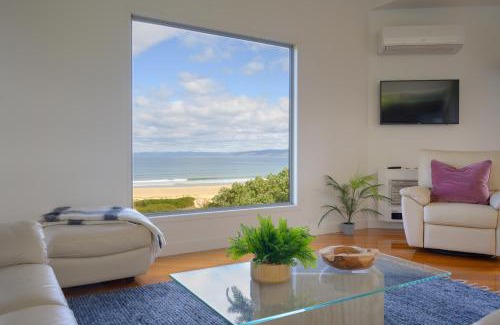 Coles Bay House | Oceanfront Coastal Escape with Hot Tub & Fireplace Awaits